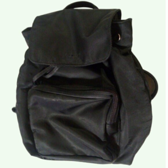 Gap Factory Women's Black Nylon Backpack         Size Approx.  10.5 in X 12 in. - Picture 1 of 9